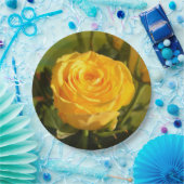 時間をかけて黄色いバラの匂いを嗅ぐ ペーパープレート (パーティー)