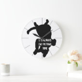 時間をかわいがっている猫はギフト猫の猫ちゃん子猫猫をかわいがります ラージ壁時計 (ホーム)