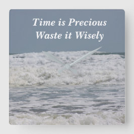 時間を賢く無駄にする スクエア壁時計