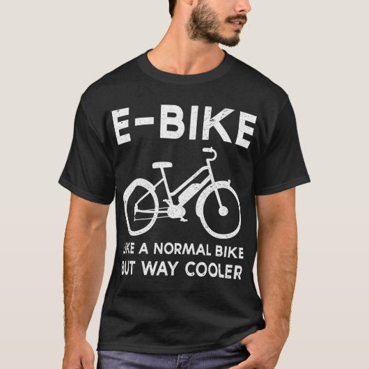 普通おもしろいの自転車のようにEバイクールク Tシャツ (正面)