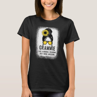 普通のおばあちゃんみたいだけどより最高なグランマ Tシャツ