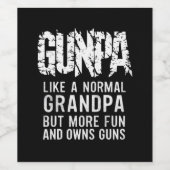 普通のじいちゃんより楽しくて銃を持ってるやつ ワインラベル (シングルラベル)