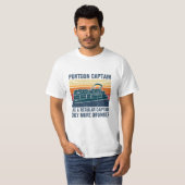 普通のキャプテンシャツのようなポンツーン船長 Tシャツ (正面フル)