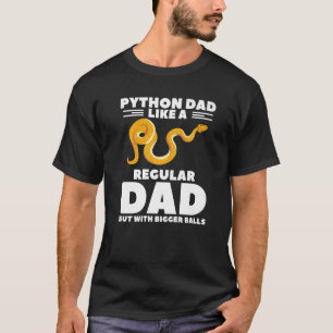 普通のパパのように大きなボールを持つPythonのパパ Tシャツ