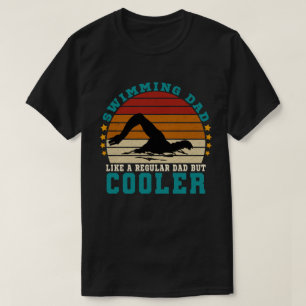 普通のパパのように泳ぐクールパパがTシャツ Tシャツ