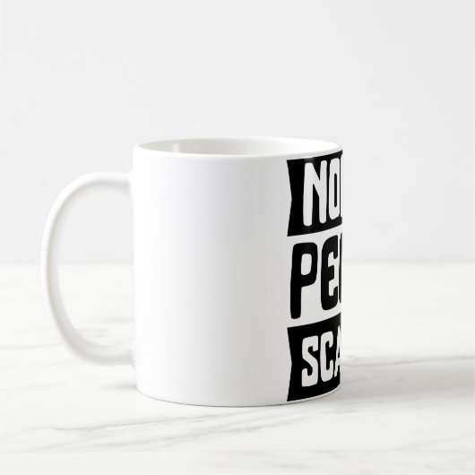 普通の人々は私にコーヒーマグを怖がらせる コーヒーマグカップ (左)