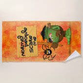 「普通の人々は私を怖がらせる」フランケンシュタインキャラクター ビーチタオル (正面)