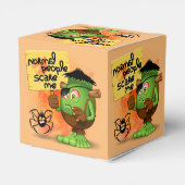 「普通の人々は私を怖がらせる」フランケンシュタインキャラクター フェイバーボックス (裏面サイド)