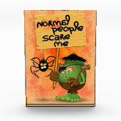 「普通の人々は私を怖がらせる」フランケンシュタインキャラクター フォトブロック (正面)