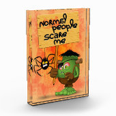 「普通の人々は私を怖がらせる」フランケンシュタインキャラクター フォトブロック (左)