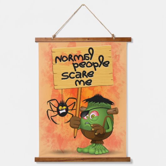 「普通の人々は私を怖がらせる」フランケンシュタインキャラクター 吊り下げ型タペストリー (正面)