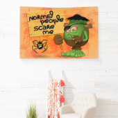 「普通の人々は私を怖がらせる」フランケンシュタインキャラクター 横断幕 (インサイチュ)