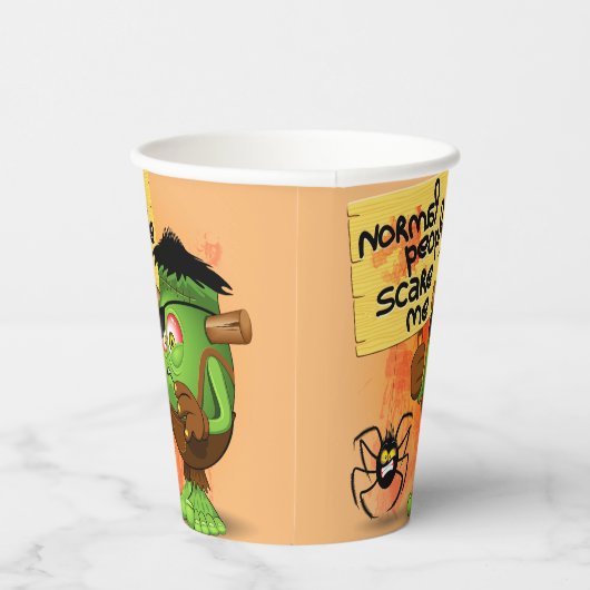 「普通の人々は私を怖がらせる」フランケンシュタインキャラクター 紙コップ (右)