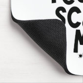 普通の人は私を怖がらせる マウスパッド (コーナー)