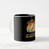 普通の叔母のようにもっと多くの叔母のように無口素晴らしの人 ツートーンマグカップ (正面左)