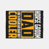 普通の父のような馬の世話係 - かっこいいやつ フリースブランケット (正面(横))