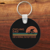 普通の父よりちょいイケてる自転車パパ キーホルダー (正面)