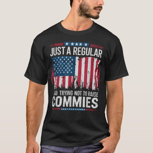 普通の父親やってるだけ Tシャツ (正面)