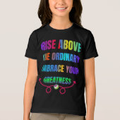 普通より上に立ち上がって自分の偉大さを受け入れる トライブレンドＴシャツ (正面)