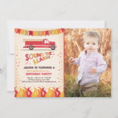 普通消防車の消防士の誕生日の招待状の男の子 招待状 (正面)