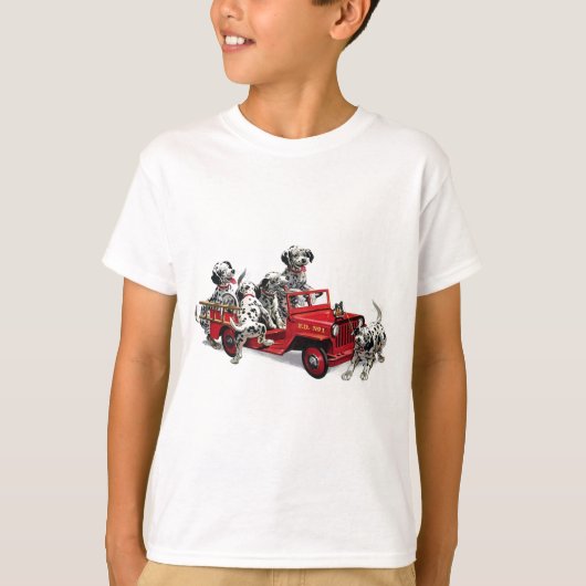 普通消防車を持つDalmatian子犬 Tシャツ (正面)