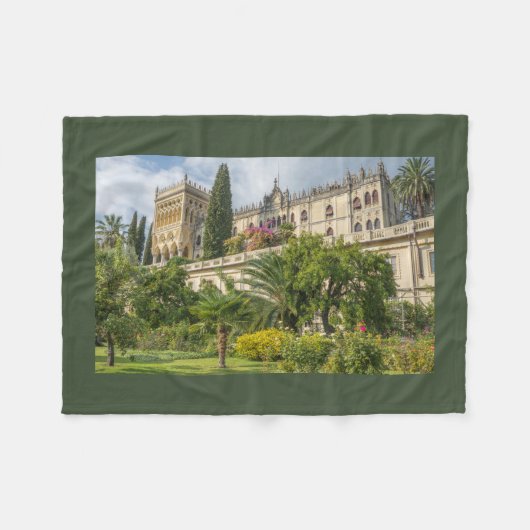 景色のIsola-del-Garda フリースブランケット (正面(横))