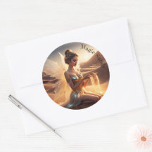 晴れた妖精の女性は美しい砂漠を彩る