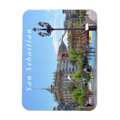 晴れた日にサンセバスチャンの街のビュー。 マグネット (縦)