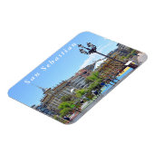 晴れた日にサンセバスチャンの街のビュー。 マグネット (左側)