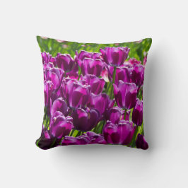 晴れた日に明るい薄紫チューリップ クッション