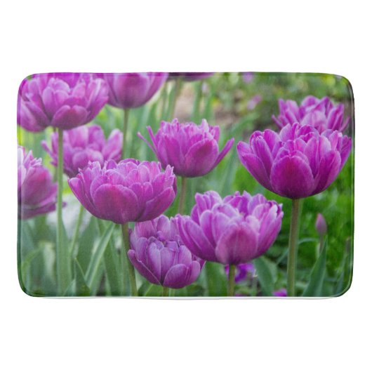 晴れた日に明るい薄紫チューリップ バスマット (正面)