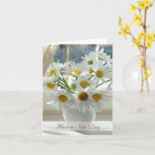 晴れた日に白いデイジーの花 カード (黄色い花)