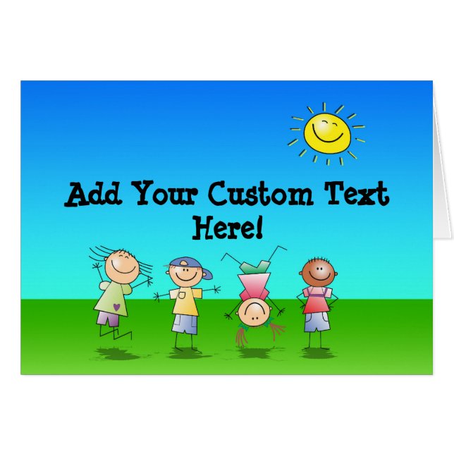 晴れた日のアウトドアを遊んでいる子供 (正面横)