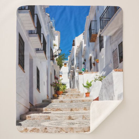 晴れた日のホワイトシティFrigilianaの空中表示 シェルパブランケット (正面)