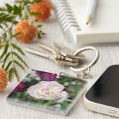 晴れた日の明るいピンクのチューリップ キーホルダー (正面右)