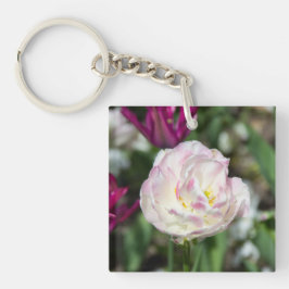 晴れた日の明るいピンクのチューリップ キーホルダー