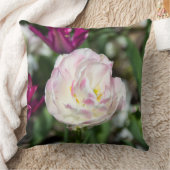 晴れた日の明るいピンクのチューリップ クッション (ブランケット)