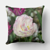 晴れた日の明るいピンクのチューリップ クッション (裏面)