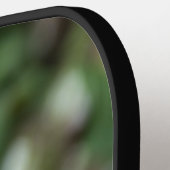 晴れた日の明るいピンクのチューリップ ピックルボールラケット (左詳細)