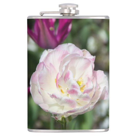 晴れた日の明るいピンクのチューリップ フラスク (正面)