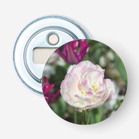 晴れた日の明るいピンクのチューリップ 栓抜き (正面)