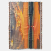 暁白熱［赤熱］光を放つ雲 スローブランケット (正面縦)