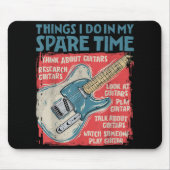 暇な時にエレクトリックでギターをおもしろい弾く マウスパッド (正面)