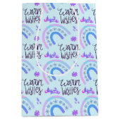 暖かいウィッシュピンク&ブルークリスマスの虹 ミディアムペーパーバッグ (正面)