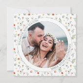 暖かいオレンジ色のフローラ日付の写真の招待を保存 (裏面)