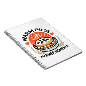 暖かいパイズウォーマーモーメント – 居心地の良い秋デザイン ノートブック (右側)