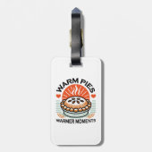 暖かいパイズウォーマーモーメント – 居心地の良い秋デザイン ラゲッジタグ (裏面縦)