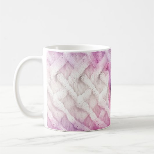 暖かいピンクの白い紫の文字U コーヒーマグカップ (左)