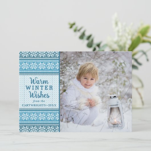 暖かい冬のウィズスノーフレークのセーター写真ブルー シーズンカード (スタンド正面)