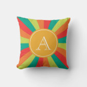暖かい夏のパーソナライズされたモノグラム名カラーホイール クッション (正面)